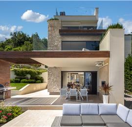 4 Bedroom Villa with Salt Water Pool, Private mini golf course and Rooftop Terrace near Opatija, Sleeps 8